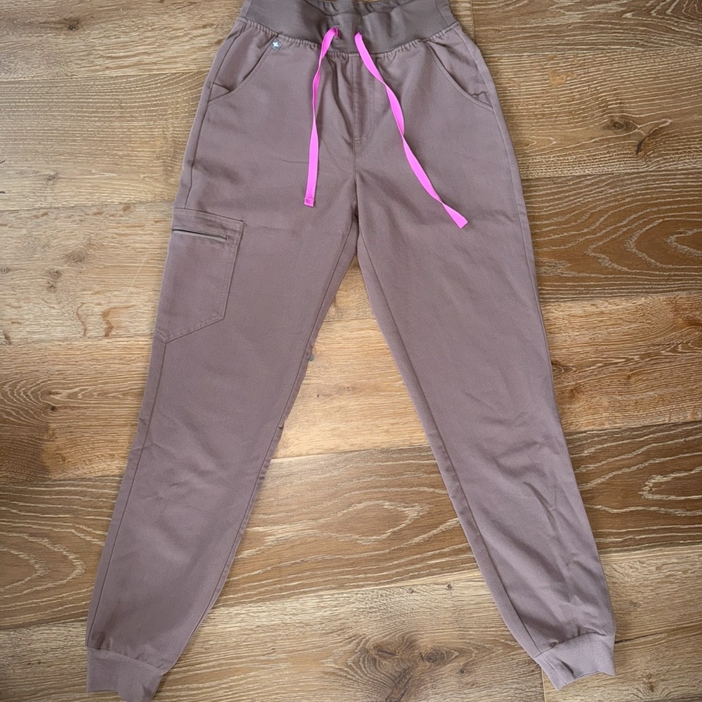 FIGS Scrub Set (Perfect Condition)